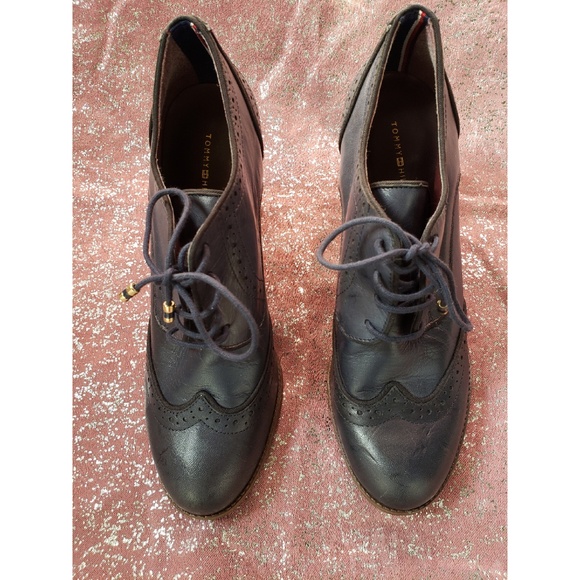 TOMMY HILFIGER Fabiole Oxford Heel. - Picture 2 of 8